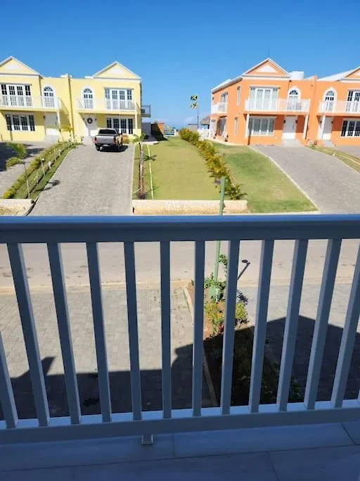 Brand New Luxurious Townhouse In Negril别墅 内格里尔